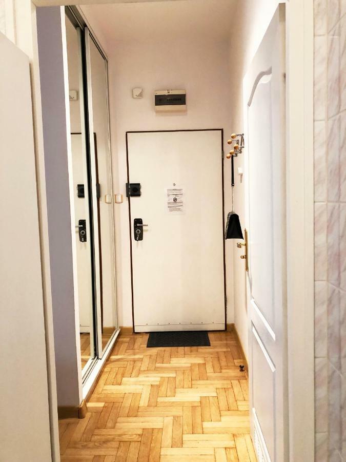 Sienna 93 - Cozy Studio By Homeprime Warsaw Luaran gambar